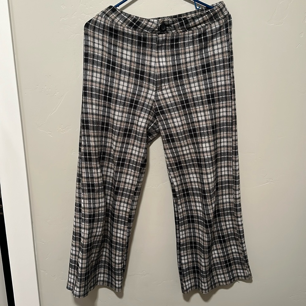 Miss Love size M patterned flare pant